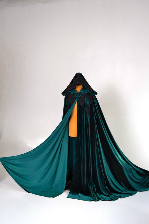 Green cape with lining