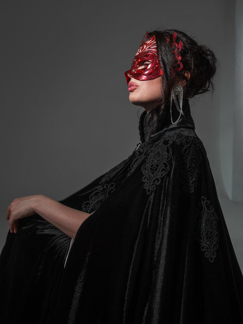 Black cape with collar