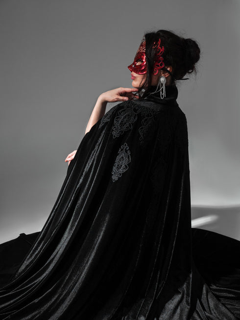 Black cape with collar
