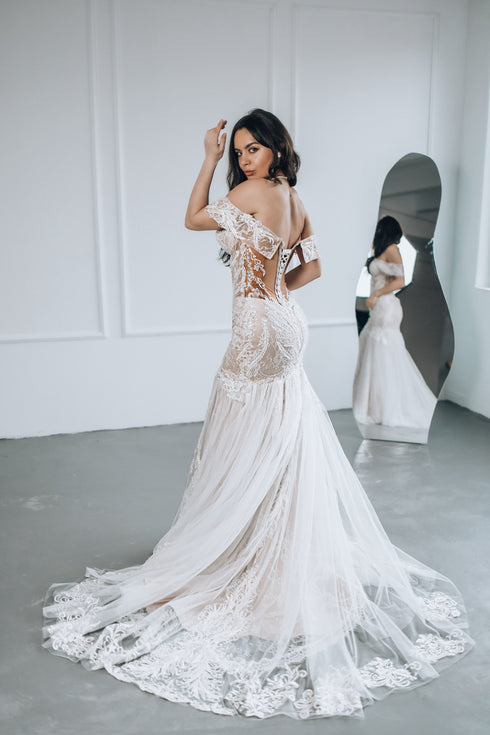 Bridal gown, Mermaid wedding dress