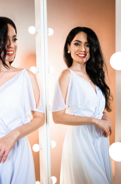 Bridal gown and short sleeves