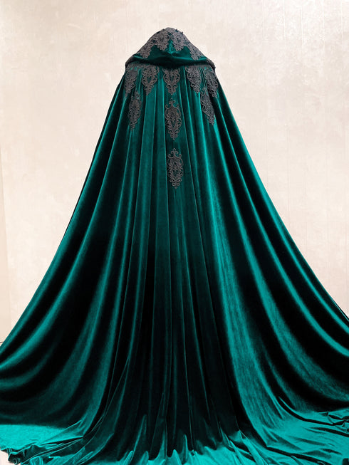 Green cape black lace