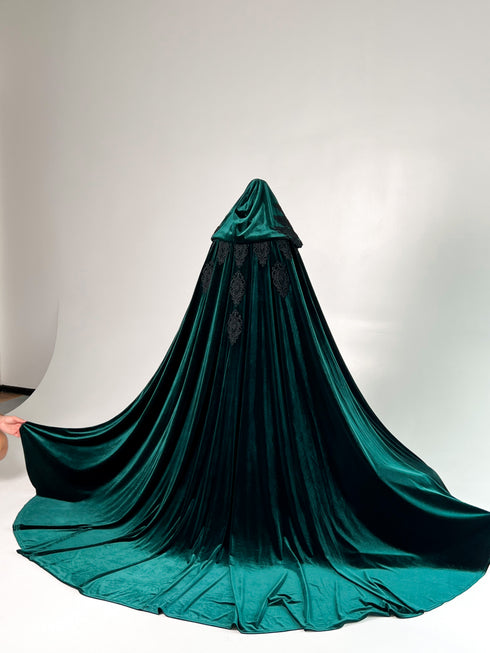 Green cape with lining