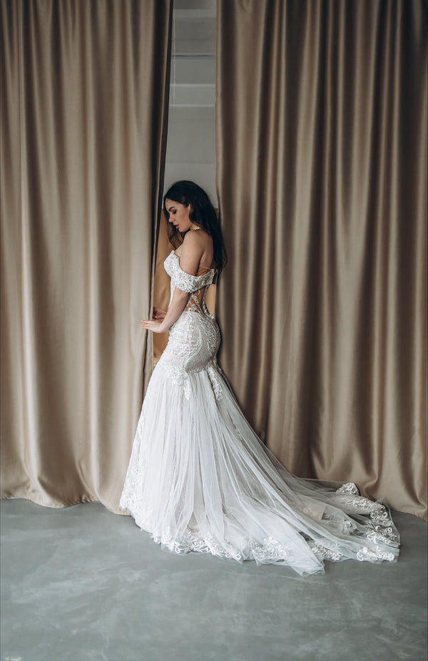 Bridal gown, Mermaid wedding dress