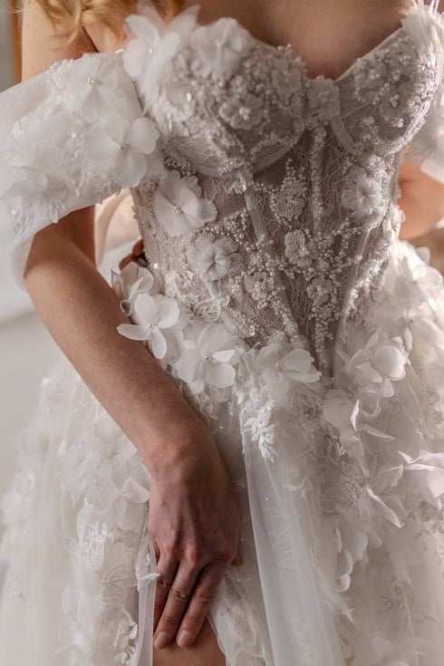 A Line Wedding Dress, Off-the-shoulder Bridal gown