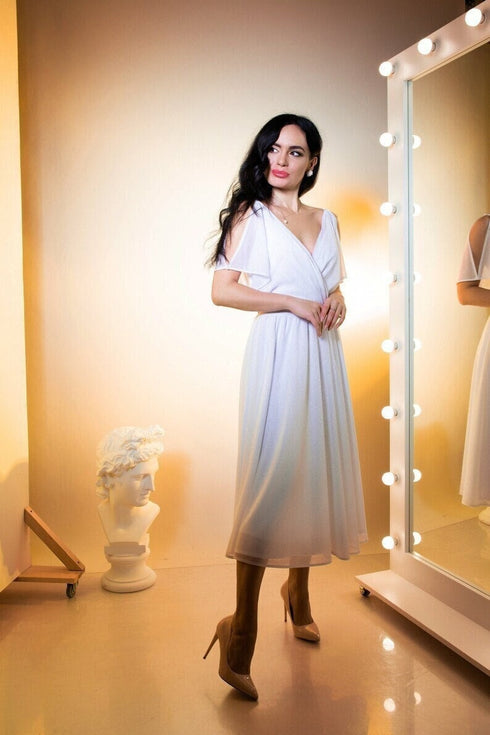 Bridal gown and short sleeves